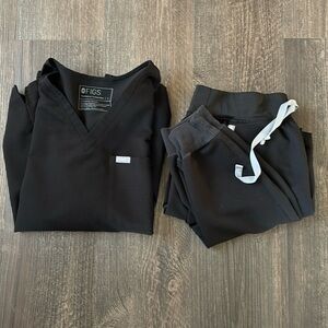 Figs Zamora Large Top and Large Petite Bottom Set